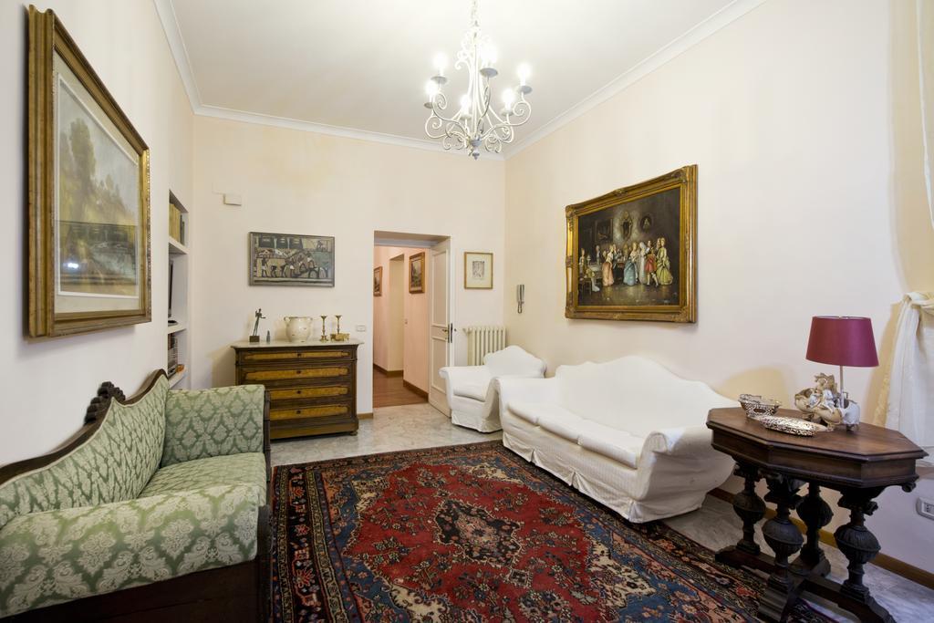 Fontana De Trevi Apartment Róma Szoba fotó